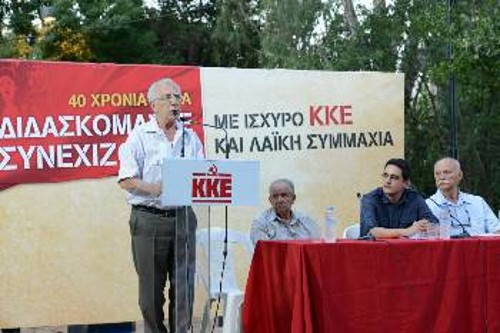 Στο βήμα ο Μ. Μαΐλης.Στο πάνελ από αριστερά προς τα δεξιά, Γιώργης Μωραΐτης, Νίκος Ρεμπάμπης, Αντώνης Κακαρράς