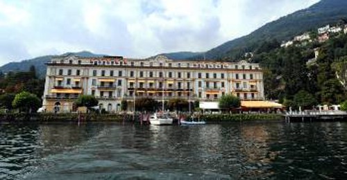 Στην ειδυλλιακή «Villa de Este», ο Αλ. Τσίπρας συνέχισε τα νταραβέρια του με τα «think tanks» των αστών, αυτή τη φορά στην επονομαζόμενη ιταλική «Λέσχη Μπίλντεμπεργκ»