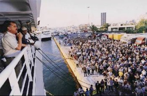 Από απεργία των ναυτεργατών στο λιμάνι του Πειραιά