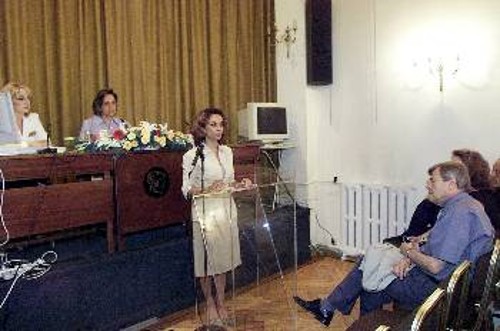 Στιγμιότυπο απ' τη χτεσινή παρουσίαση της έκθεσης