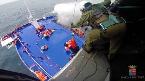 Από την επιχείρηση διάσωσης με εναέρια μέσα