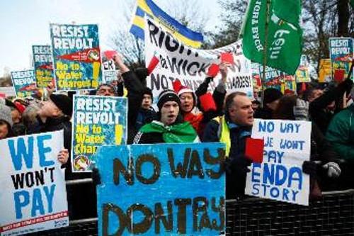 Από διαδήλωση στην Ιρλανδία ενάντια στους λογαριασμούς ύδρευσης