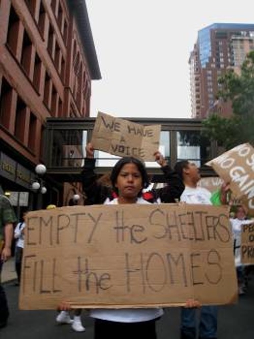 «Αδειάστε τα καταφύγια, γεμίστε τα σπίτια»: Από διαμαρτυρία παιδιών κατά της φτώχειας στις ΗΠΑ