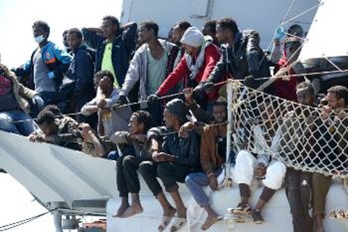 Η ένταση του ανθρωποκυνηγητού και η αξιοποίηση του μεταναστευτικού ως προσχήματος για νέες πολεμικές επεμβάσεις είναι οι δύο βασικοί άξονες των σχετικών μέτρων και προετοιμασιών στη λυκοσυμμαχία της ΕΕ
