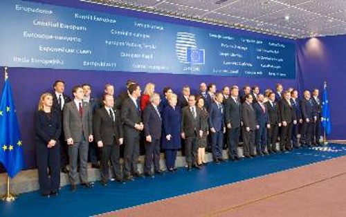 Η «οικογενειακή φωτογραφία» της Συνόδου Κορυφής της λυκοσυμμαχίας, στην οποία φάνηκε ακόμα πιο καθαρά η χρησιμοποίηση του μεταναστευτικού ως προσχήματος για νέες επεμβάσεις