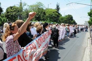 Από την κινητοποίηση των σωματείων που συσπειρώνονται στη Συντονιστική Επιτροπή στις 6 Μάη στο υπουργείο Εσωτερικών