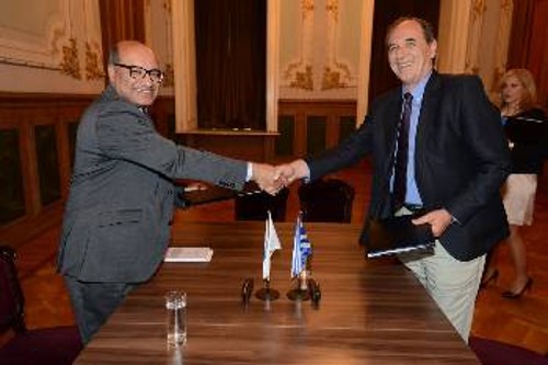 Από την υπογραφή της συμφωνίας της συγκυβέρνησης με την ΕΤΑΑ το Μάη του 2015 στην Τιφλίδα
