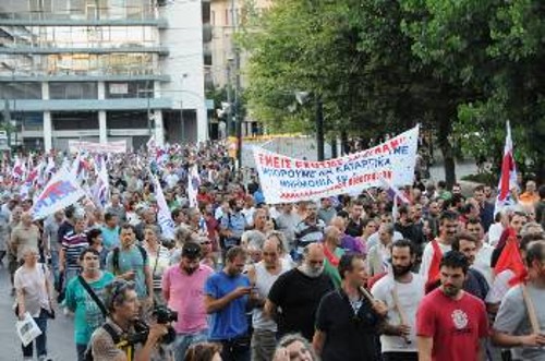 Η διαδήλωση στο Σύνταγμα