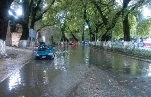 Εικόνες καταστροφής στα Γιάννενα...