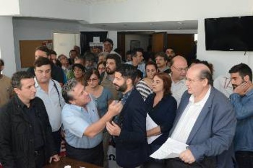 Αντιμέτωπος με την αγανάκτηση των εκπαιδευτικών βρέθηκε ο υπουργός Παιδείας