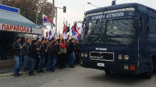 Τα ΜΑΤ της συγκυβέρνησης χτυπάνε την απεργία στη Θεσσαλονίκη