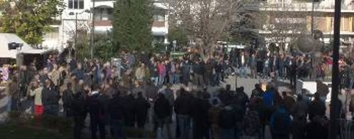 Η μαζική συγκέντρωση στα Φάρσαλα