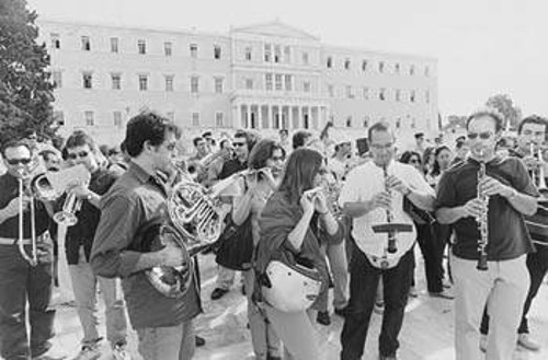 Συγκέντρωση και πορεία στη Βουλή του Πανελληνίου Μουσικού Συλλόγου