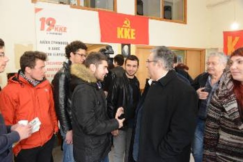 Συνάντηση με νέους στα γραφεία της ΤΕ Ρεθύμνου του ΚΚΕ