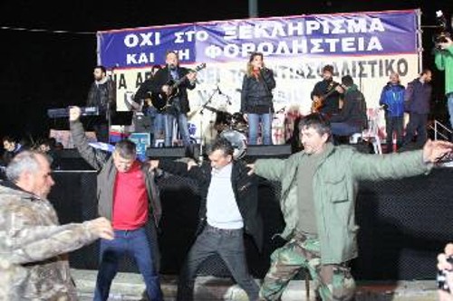 Χορός πάνω στο οδόστρωμα της Αμαλίας