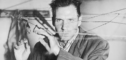 «Spider» του Ντέιβιντ Κρόνεμπεργκ (πάνω) «Tosca» η μεταφορά της όπερας του «Puccini» στον κινηματογράφο σε σκηνοθεσία Benoit Jacavot (δεξιά)