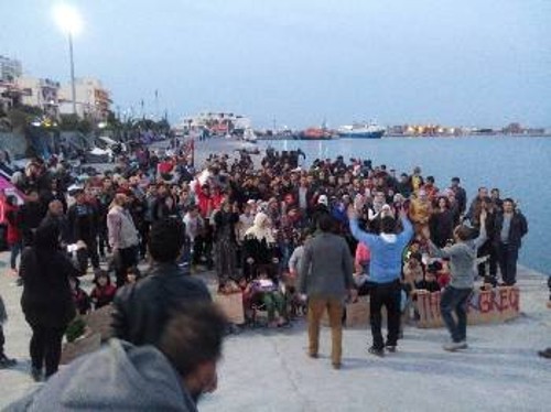 Από κινητοποίηση μεταναστών στο Λιμάνι της Χίου