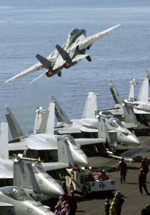 Τα αμερικάνικα μαχητικά έτοιμα για δράση