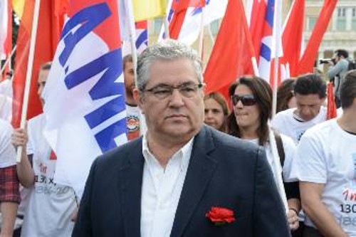 Ο Δ. Κουτσούμπας στην Πρωτομαγιάτικη συγκέντρωση του ΠΑΜΕ στο Σύνταγμα