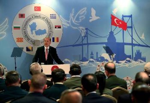 Από ομιλία του Ερντογάν σε στρατιωτικούς αξιωματούχους από χώρες των Βαλκανίων στις 11/5/16