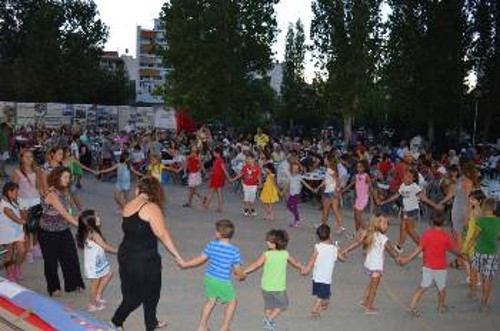 Τα παιδιά γέμισαν με τα γέλια, τα τραγούδια και τα παιχνίδια τους το χώρο του Φεστιβάλ