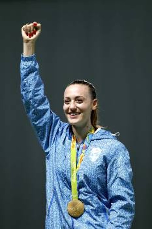 Η σπουδαία διπλή επιτυχία της Αννας Κορακάκη στη σκοποβολή ξεχώρισε από ελληνικής πλευράς την 1η βδομάδα των Αγώνων