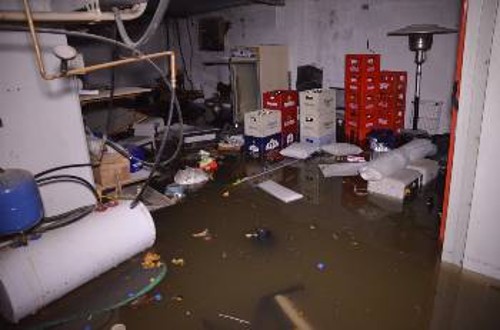 Σπίτια και αποθήκες καταστημάτων καταστράφηκαν από τις πλημμύρες στο Αργος (φωτ.)