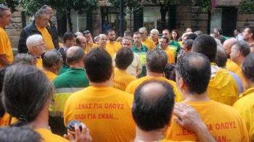 Από τη χτεσινή συγκέντρωση στα Δικαστήρια της Χαλκίδας