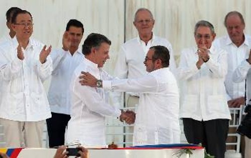 Από τη χτεσινή τελετή της επίσημης υπογραφής της συμφωνίας ειρήνης στην Κολομβία
