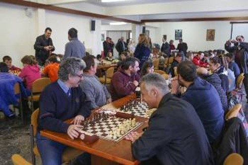 Γενική άποψη από το Ανοιχτό και το μαθητικό Καλαβρύτων