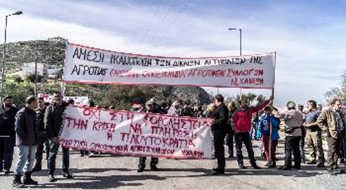 Καθημερινούς αποκλεισμούς πραγματοποιεί το μπλόκο στα Μεγάλα Χωράφια στα Χανιά