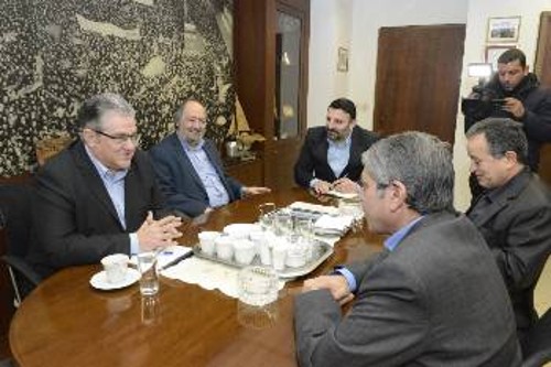 Από τη συνάντηση με τον πρέσβη της Παλαιστίνης