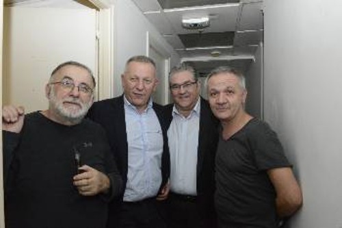 Ο Δ. Κουτσούμπας και ο Θ. Παφίλης με τον Θ. Μικρούτσικο και τον Χρ. Θηβαίο