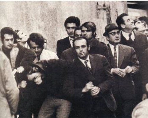 Σύλληψη από ασφαλίτες