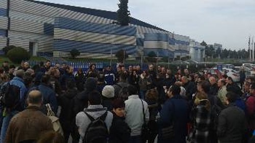 Από τη στάση εργασίας χτες το πρωί