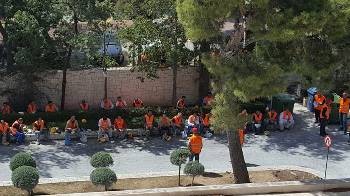 Στάση εργασίας για την Πρωτομαγιά στο εργοτάξιο στον Αστέρα Βουλιαγμένης