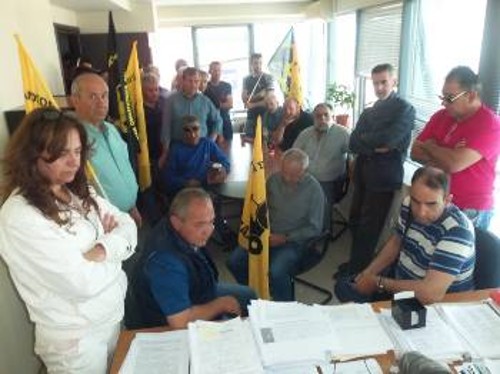 Από διαμαρτυρία των αγροτών της Αγιάς στον ΕΛΓΑ Λάρισας