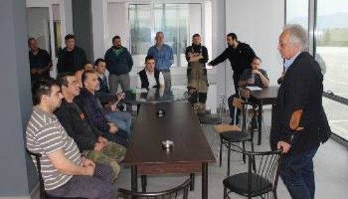 Από την περιοδεία στο εργοστάσιο
