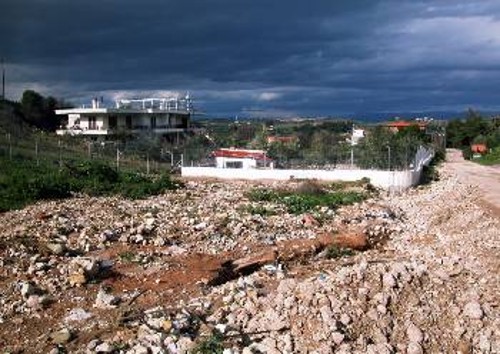 Το ρέμα της «Αναπαύσεως» με το... φυσικό εμπόδιο
