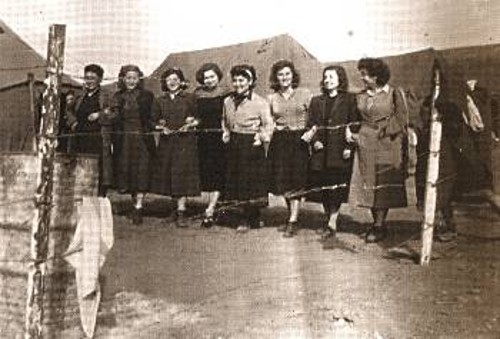 Γυναίκες εξόριστες στη Μακρόνησο