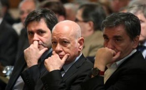 Προς αναζήτηση επενδύσεων σπεύδει τώρα το οικονομικό επιτελείο της κυβέρνησης...
