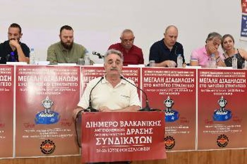 Ο Γ. Πέρρος έκανε την εισηγητική ομιλία εκ μέρους της Εκτελεστικής Γραμματείας του ΠΑΜΕ