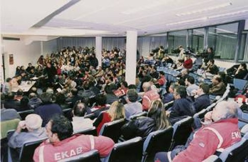 Κατάμεστο ήταν χτες το αμφιθέατρο στο ΕΚΑΒ