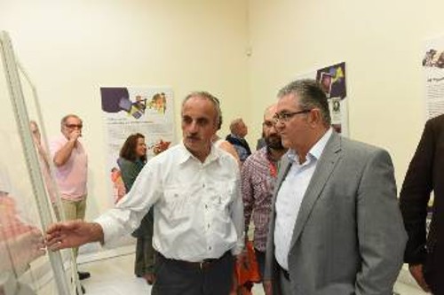 Ο Δ. Κουτσούμπας με τον Θ. Νικολάκη
