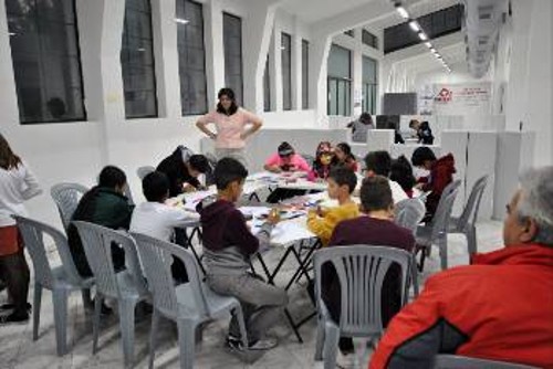 Ελληνόπουλα και μεταναστόπουλα στον παιδότοπο