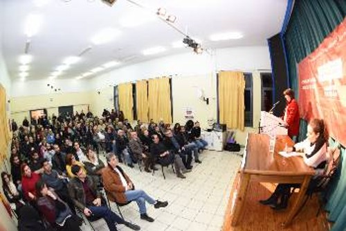 Από τη συγκέντρωση με τη Λ. Ράζου