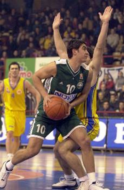 Κόντρα σε συμπατριώτες του θα βρεθεί ο Κουτλουάι