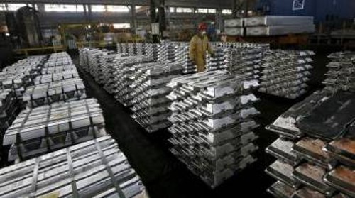 Οι χαμηλές τιμές χάλυβα και αλουμινίου από την Κίνα αποτελούν «κόκκινο πανί» για τις ΗΠΑ