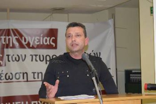 Ο Δ. Βλάχος στο βήμα της ημερίδας