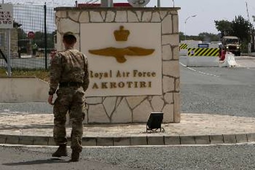 Από τη βρετανική βάση στο Ακρωτήρι